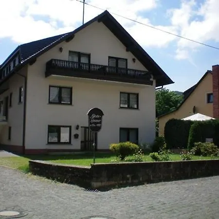 Mosel-gastehaus Kirch Penzion *